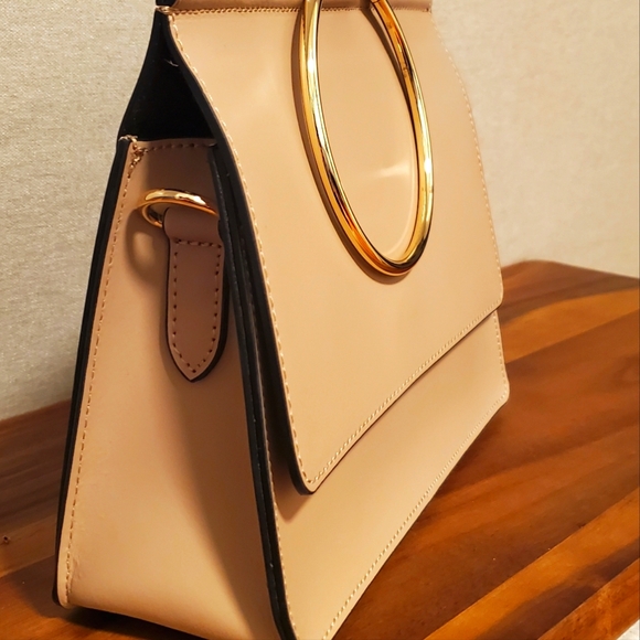 Italian Leather Shoulder and Wrist Bag New - Picture 2 of 6